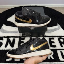 Jordan 1 Low Metallic Gold (Size 6.5Y = 8 Women)