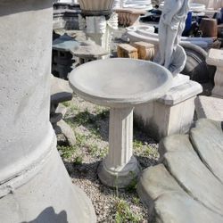 Concrete Birdbath / Cement Stone Backyard Garden Outdoor Birdbath