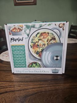 Cast  Iron  Dutch  oven