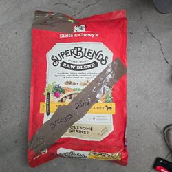 Stella & Chewy's SuperBlends Freeze-Dried Raw Blend Dog Food