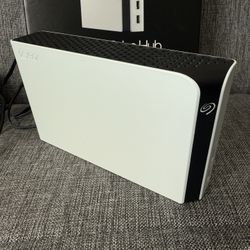 Used Seagate Game Drive Hub USB 8TB 3.0 External Hard Drive With Original Box