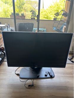 40” LG TV