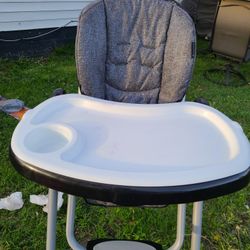Baby trend Highchair