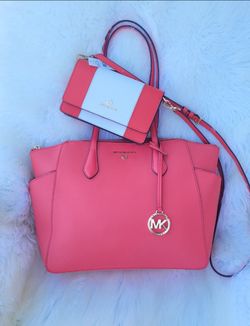 Mk Originales Nueva, $120, por las dos.