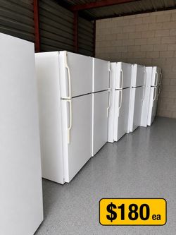 Ice maker refrigerator