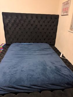Full size bed /black fabric