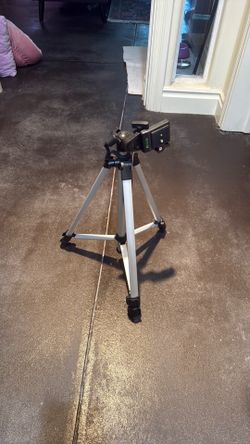 Tripod camera