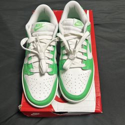 Nike Sail Green Strike 