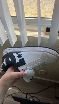 Dc court grafik shoes