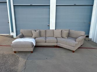 Gray U Shaped Sectional Sofa Couch (Delivery Available)