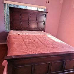 Queen Size Bedroom Set