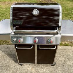 Weber Genesis E-315 Gas Grill