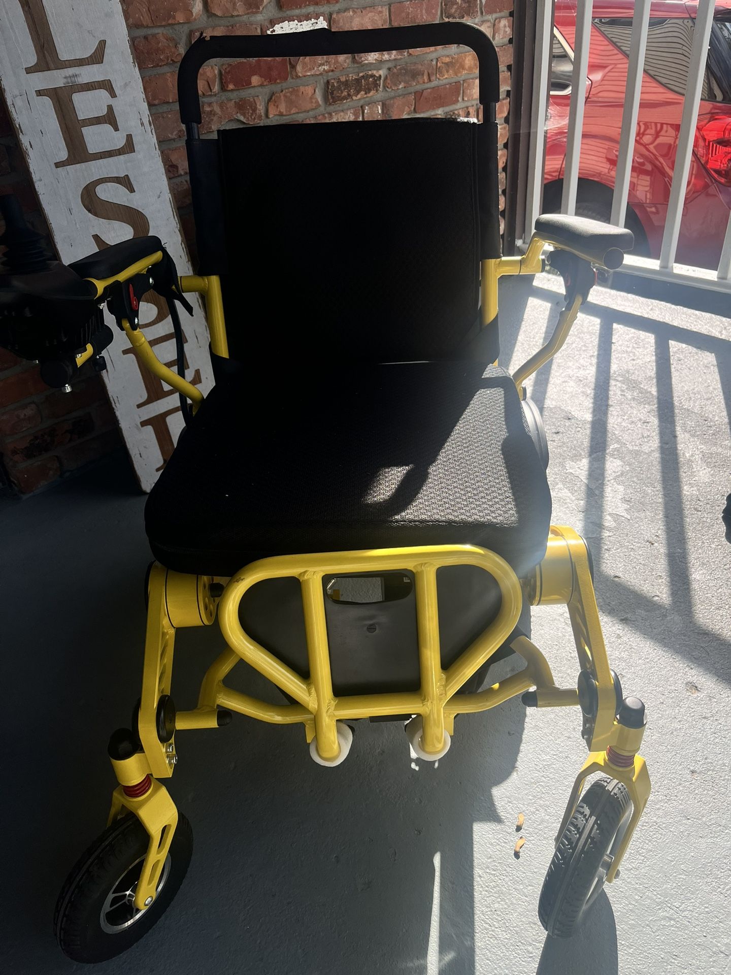 Electric Scooter/Wheelchair NEED GONE