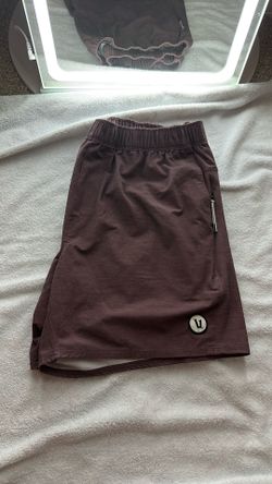 Vuori Shorts