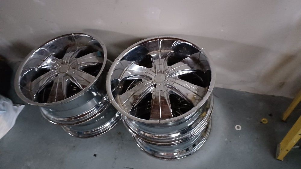 22 Inch Velcity Rims. 6 Lug
