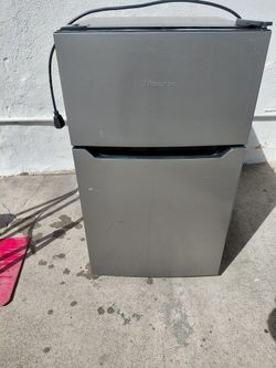 Mini Fridge $100