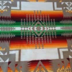 Vibrant Vintage Pendleton Beaver State Blanket ~"Chief Joseph" Indian Design