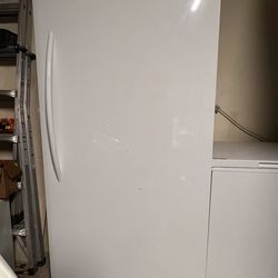 Frigidaire Frost Free Freezer 16.6 cu ft