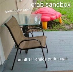 Little child outdoor bundle crab sandbox outdoor small patio chair and side table