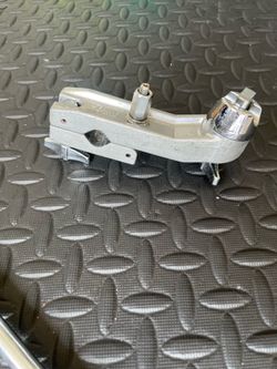 Pearl clamp with boom arm