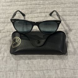 Ray-Ban RB 1285 Black Sunglasses With Case