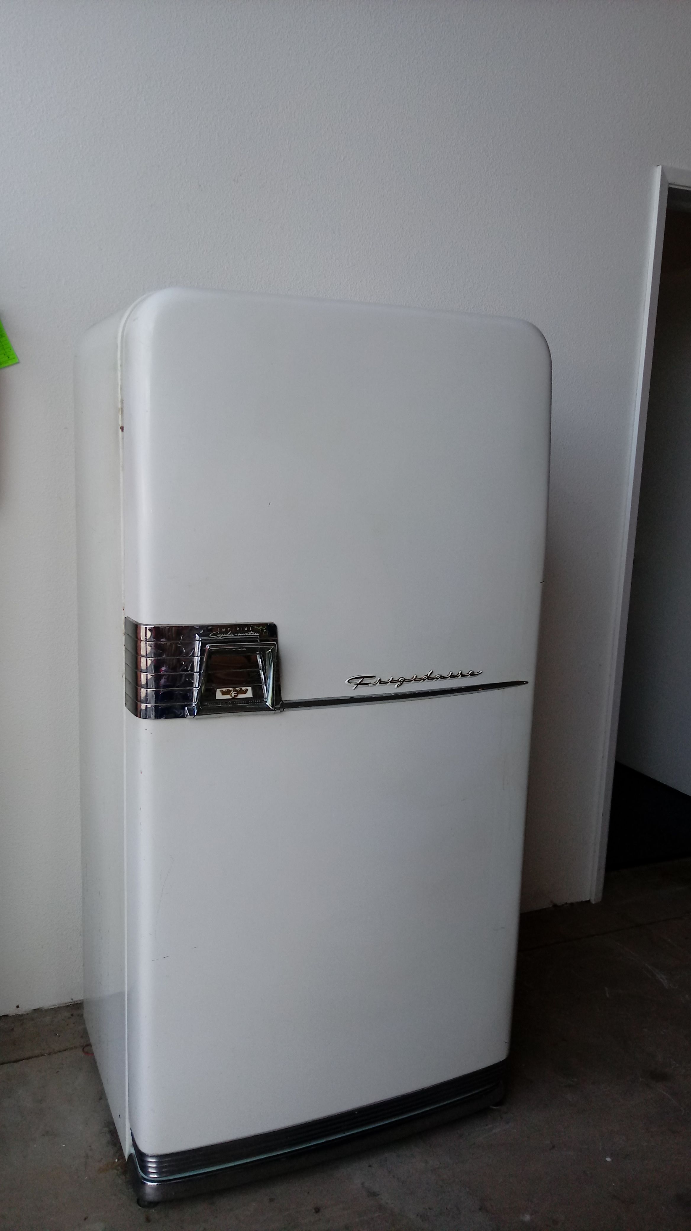 1954 Frigidaire Imperial Cyclamatic Model CTI-103