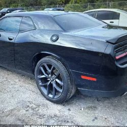 2019 Dodge Challenger Passenger Side Door 