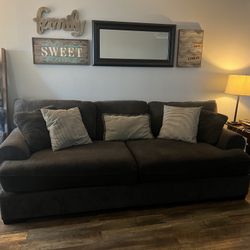 Living Room Furniture. Sofa And Loveseat With Ottoman