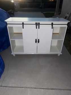 White Farmhouse TV Stand with Barn Doors