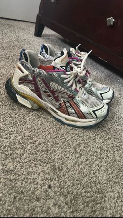 Balenciaga runners