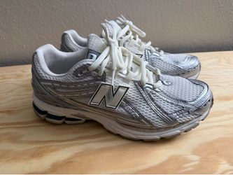New Balance 1906r Metallic Cream