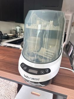 Baby Brezza Bottle Sterilizer and Dryer