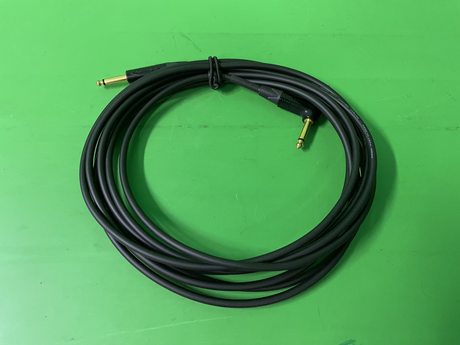 Mogami Instrument Cable