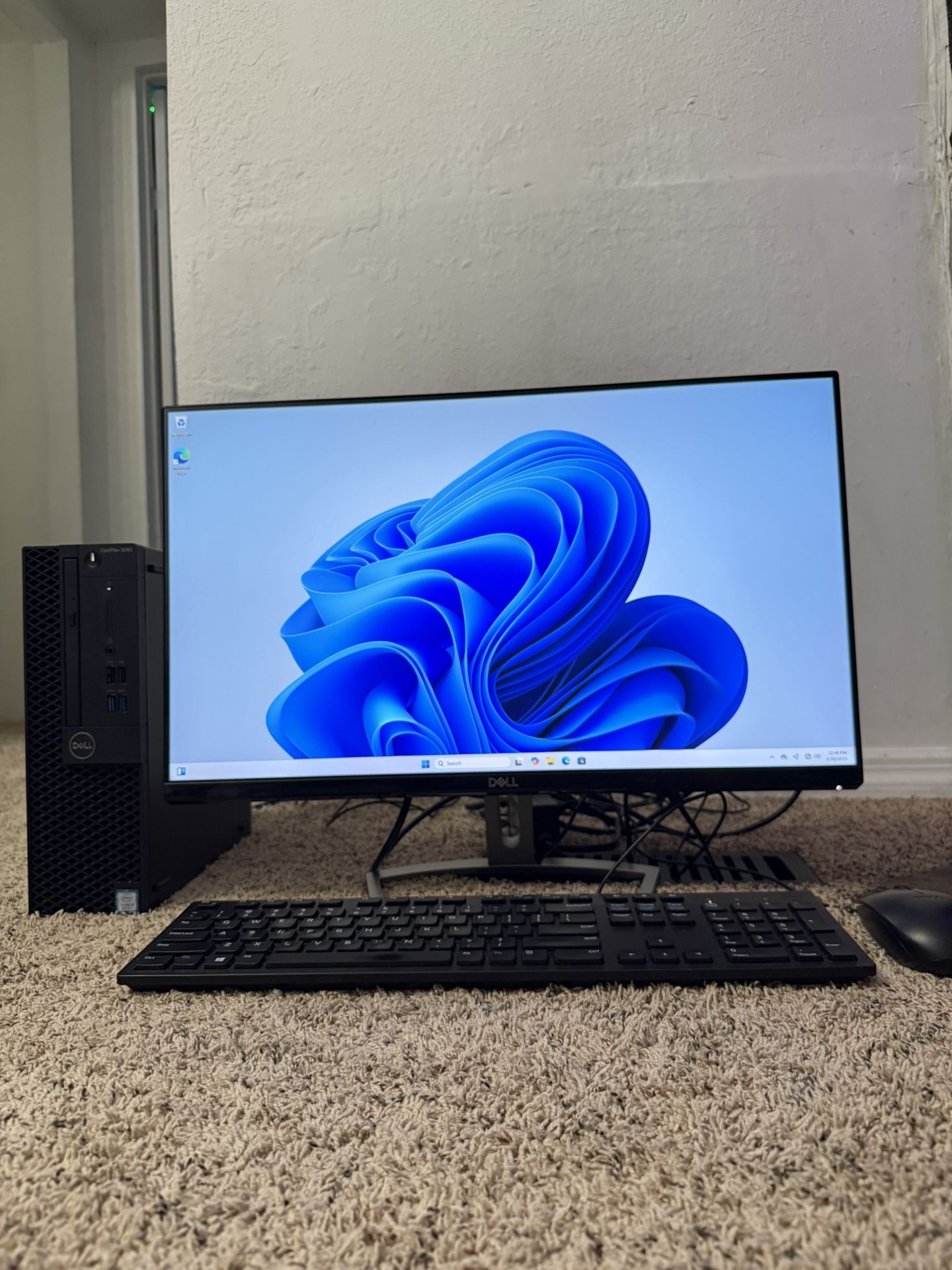 i5 Dell OPTIPLEX 3060 Desktop Computer System 16GB Memory SSD HD