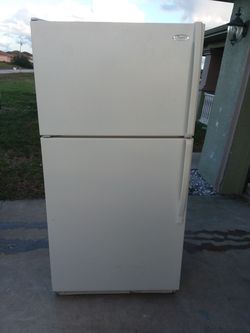 Off white top freezer refrigerator with 30-day warranty and delivery included !!!