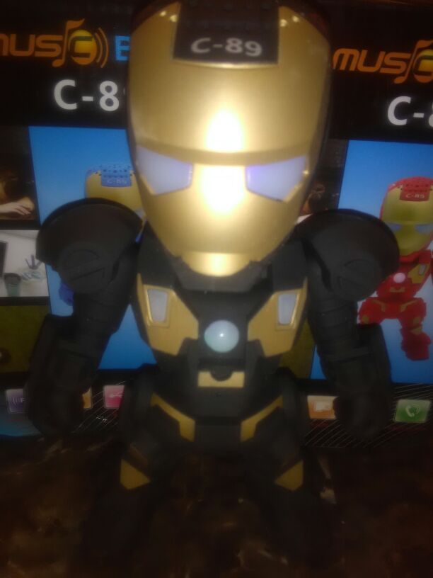 Bluetooth speaker sd card slot usb flash drive fm radio