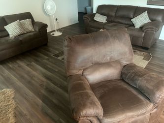 Living room, furniture, king size headboard, kitchen table, no chairs