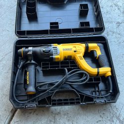 Dewalt 1-1/8” Roto Hammer D25263