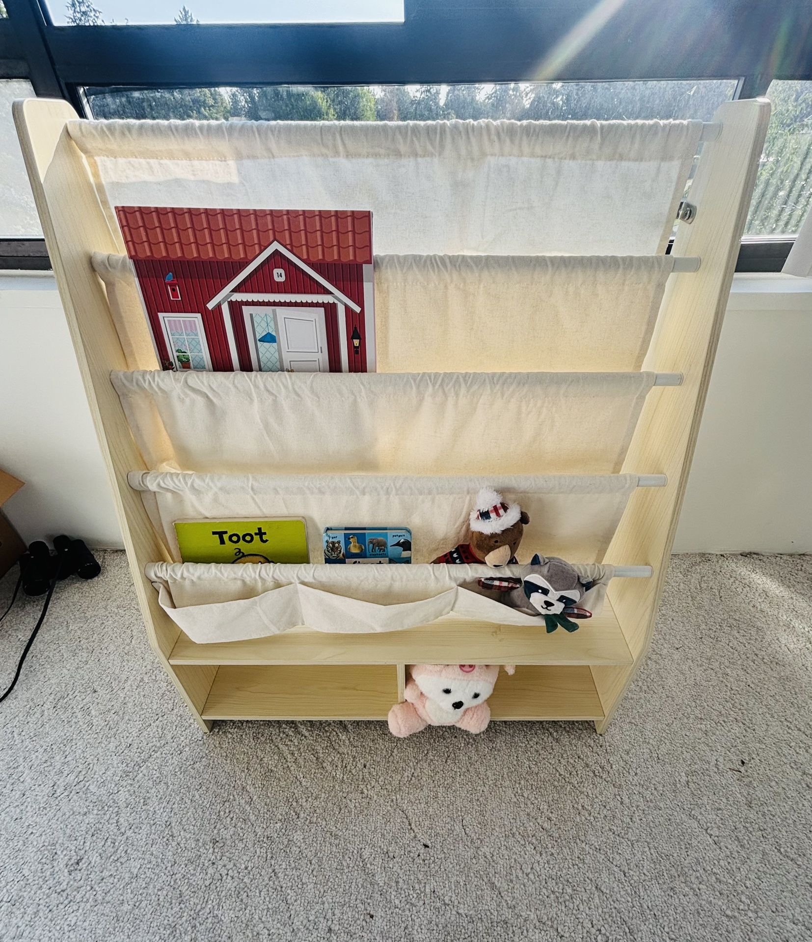 POTTERY BARN KIDS BOOKCASE