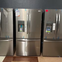 New Frigidaire Gallery Bottom Freezer Refrigerator‼️‼️