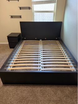 Black Queen Size Bedroom set