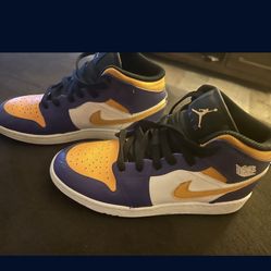 Laker Jordan’s Shoes  Nike 