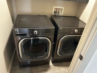 LG Front Load Washer & Dryer Set