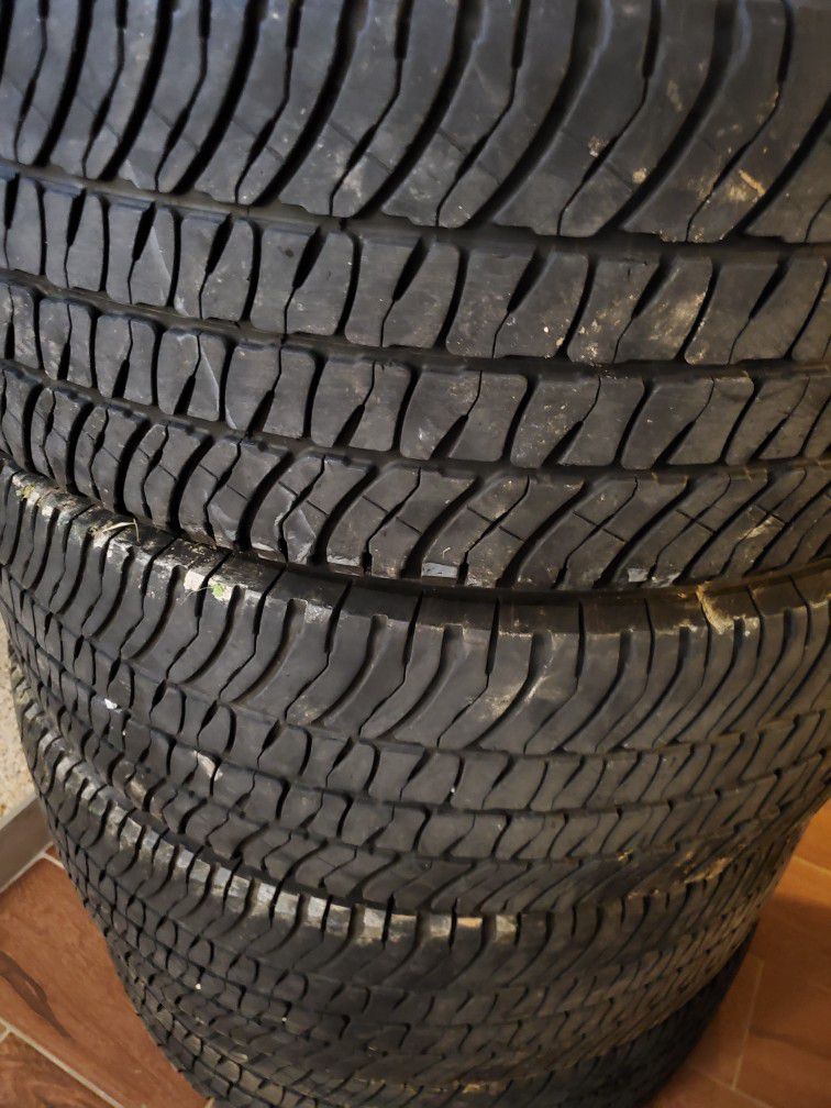 LT275/65r20 Michelin Tires