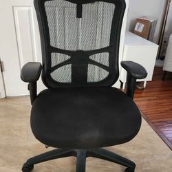 Office/Computer chair with headrest (can be disassembled)