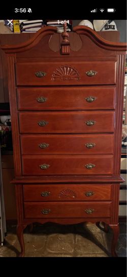 dresser
