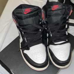 Jordan 1 Retro High OG size 3Y