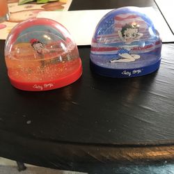 Betty Boop Vintage Plastic Snow globes 
