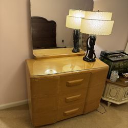 Heywood Wakefield Mid century  Modern Dresser With Vanity Mirror (detaches For Transport)