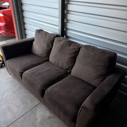 Cozy 3-Seater Sofa – Free Delivery 🚚 